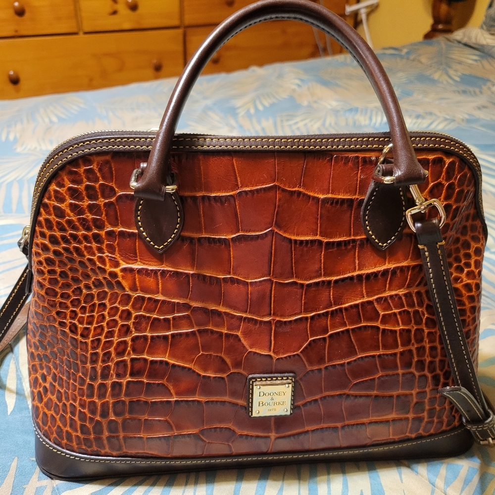 Satchel handbag